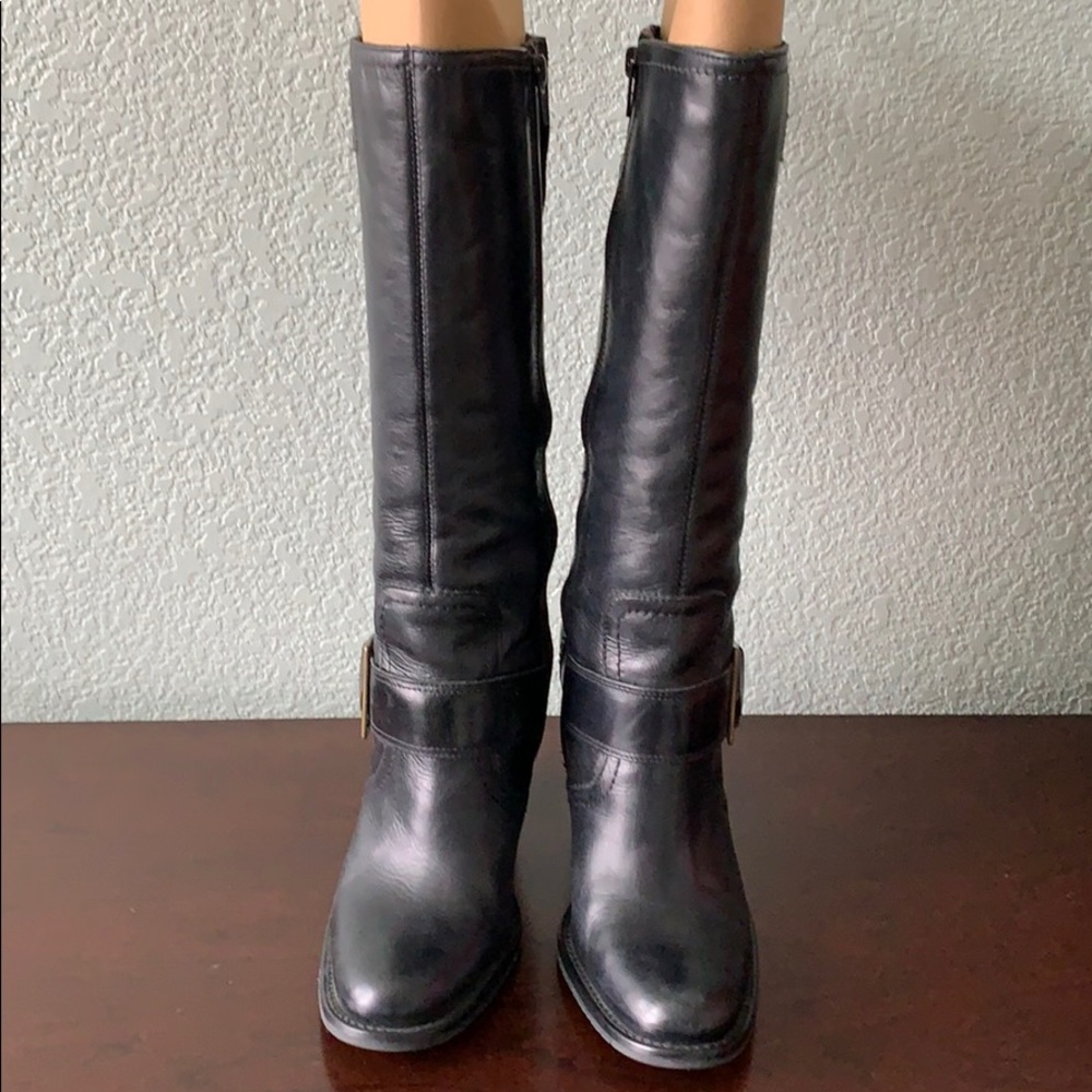 BP black leather boots
